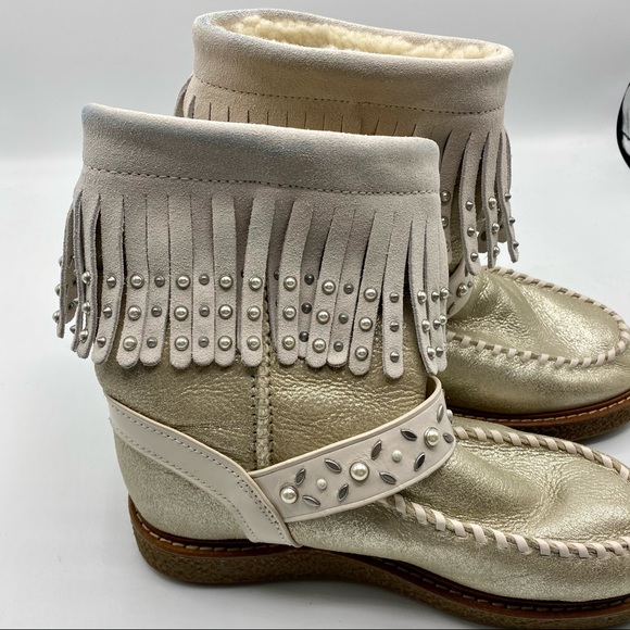 Coach NWOT Roccasin Suede Sherling Fringe Boots - Picture 6 of 7